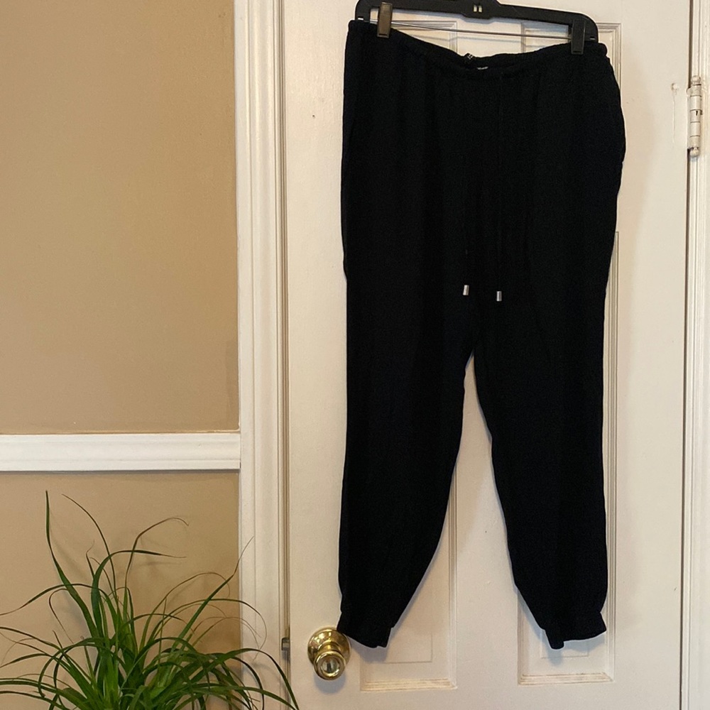 H&M Divided Brand Flowy Black Pants. Great condition 😃100% Viscose